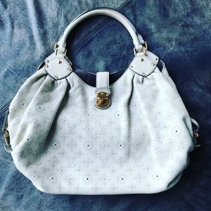 Louis Vuitton Mahina L Hobo